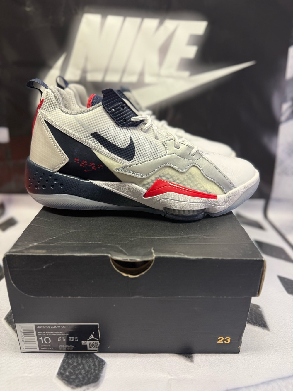 Nike Jordan Men’s White/Red/Navy Athletic Basketball Shoes - Picture 2 of 6
